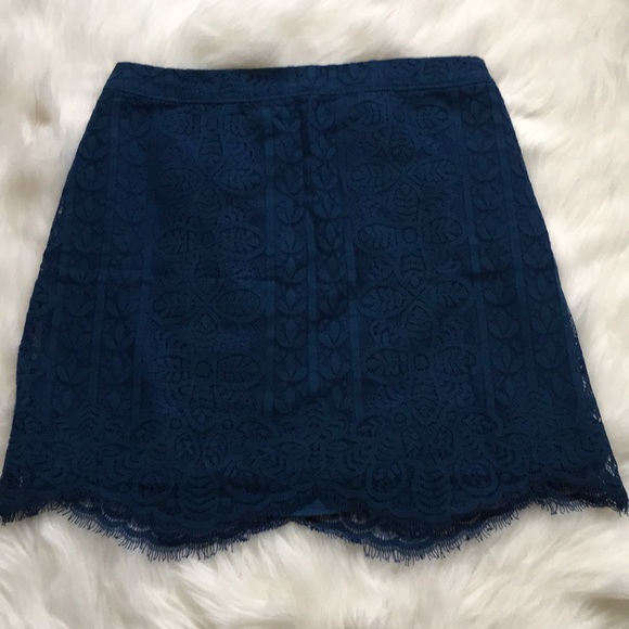 Hollister Dresses & Skirts - ❗️SALE❗️Hollister Lace skirt